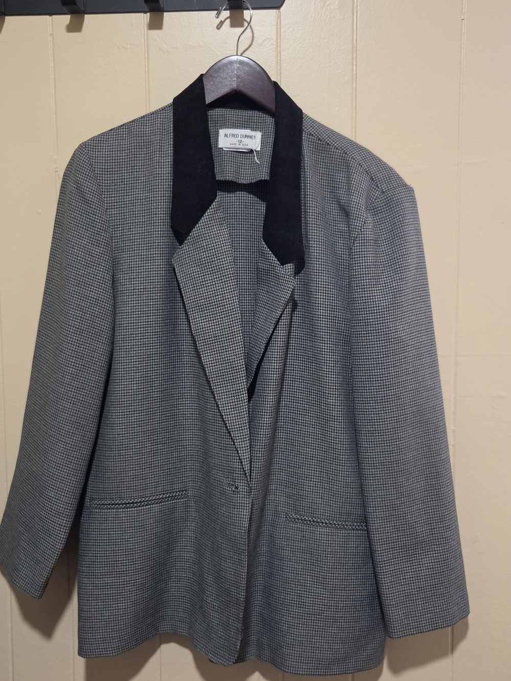 Alfred Dunner Oversized Black and Gray Micro-Check Blazer with Black Collar